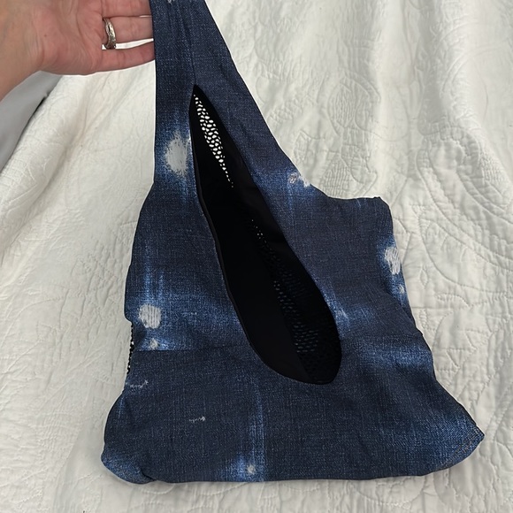 One shoulder cheeky swimsuit size Small - Picture 2 of 4